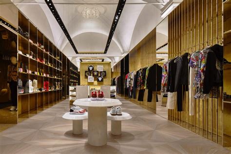 Versace new stores